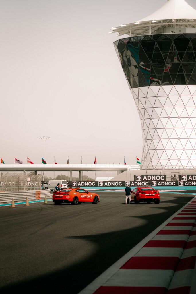 F1, VELOCIDAD Y ADRENALINA EN LOS EMIRATOS